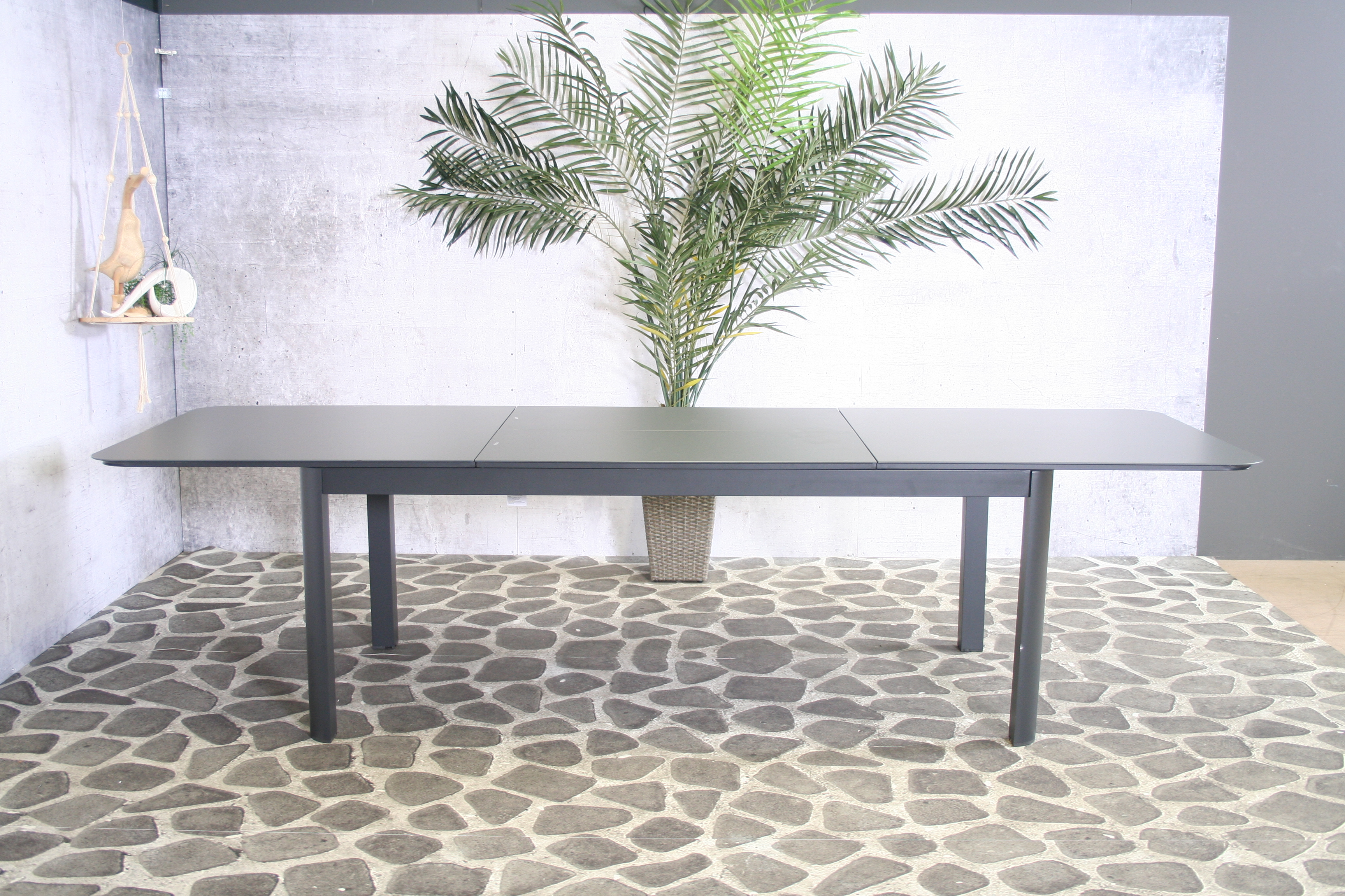 Essgruppe Solero - Tisch 200/300cm x 100cm mit 8 Stapelstühlen Solero