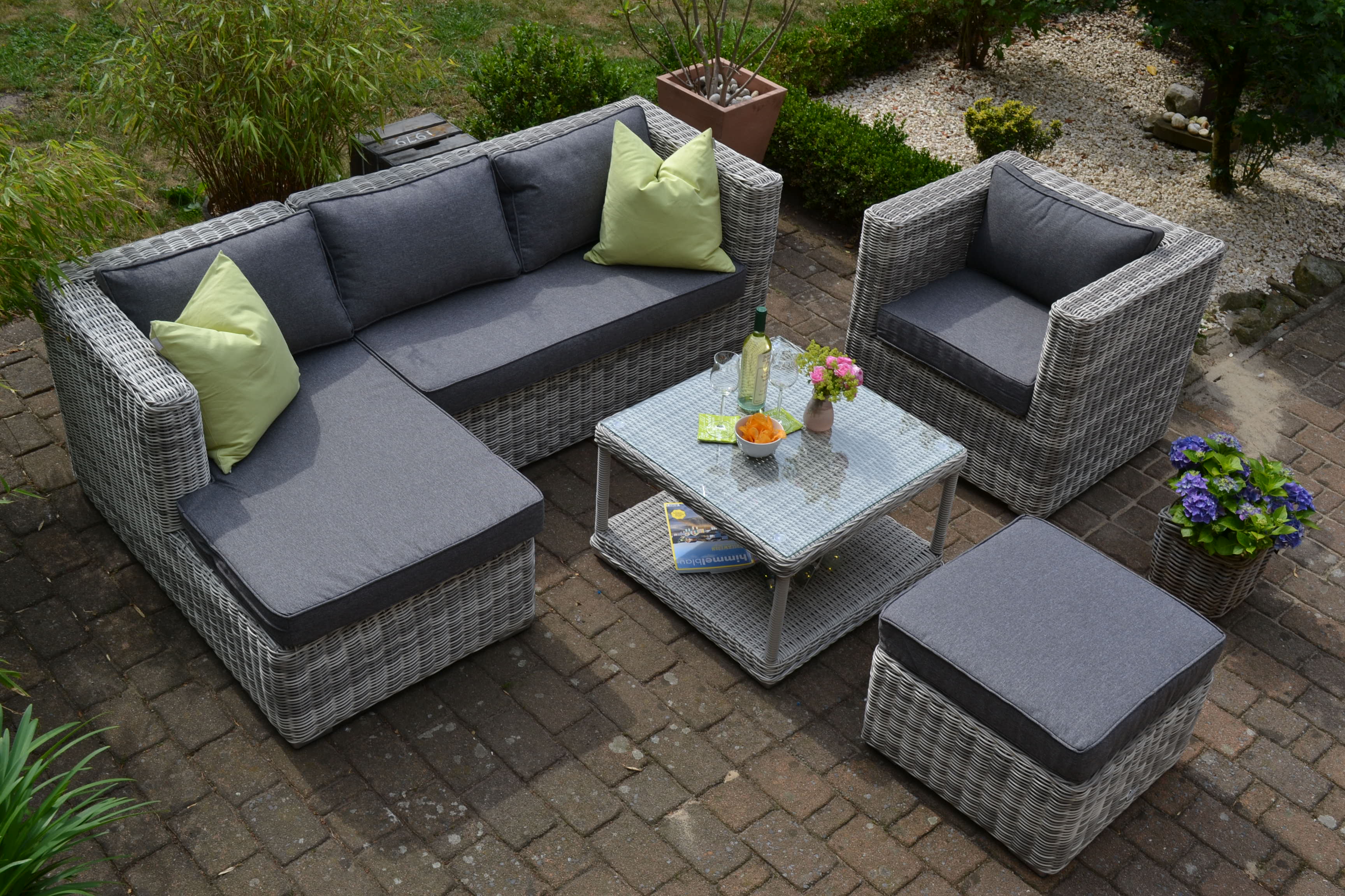 DSC_0372yt36khKYMFcsT Ecklounge "Marseille" mit Sessel, Hocker und Tisch
