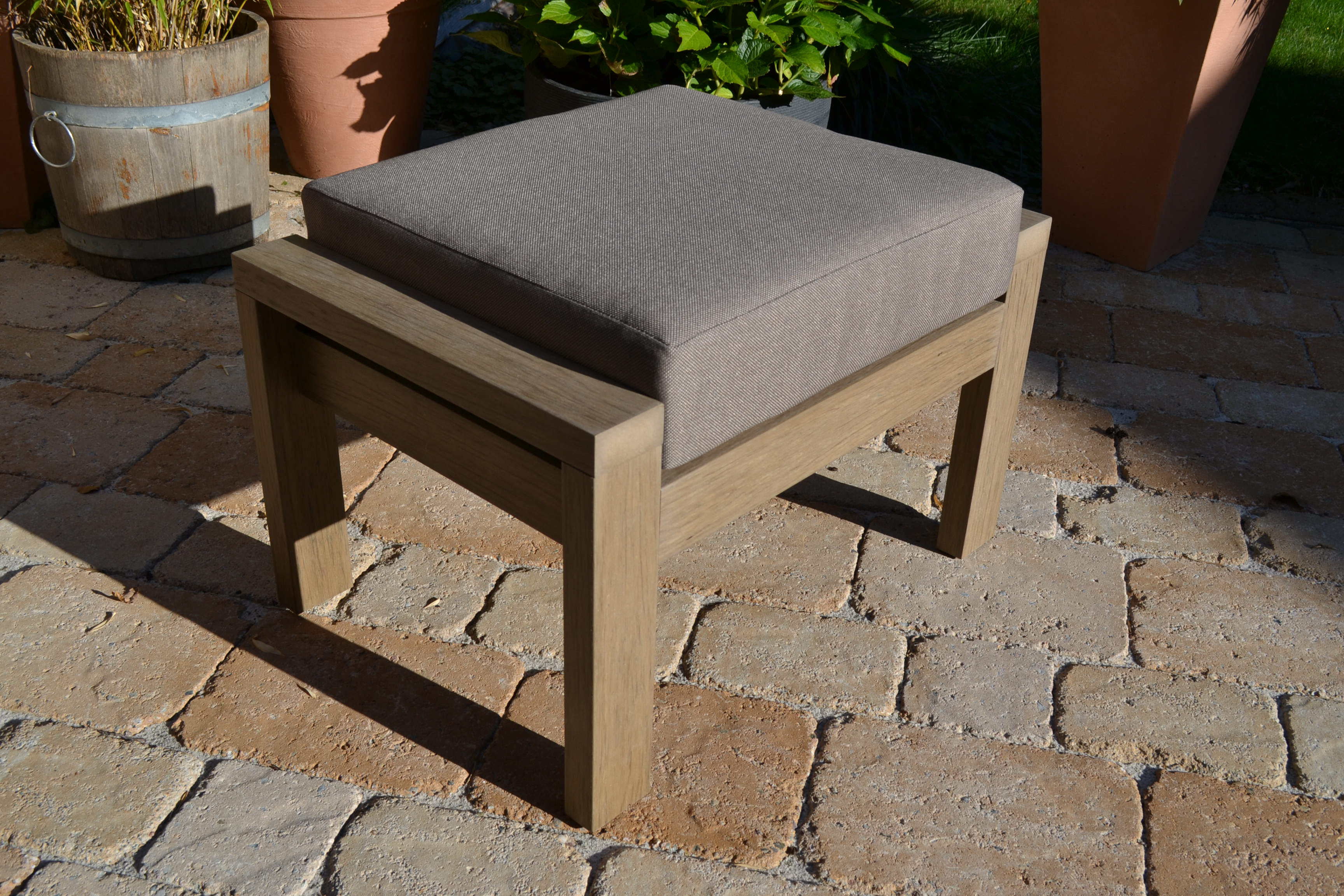 DSC_0143iseDRuSLyC4MD Fußhocker mit Polster für Ecklounge Mailand / Kona vintage Teak