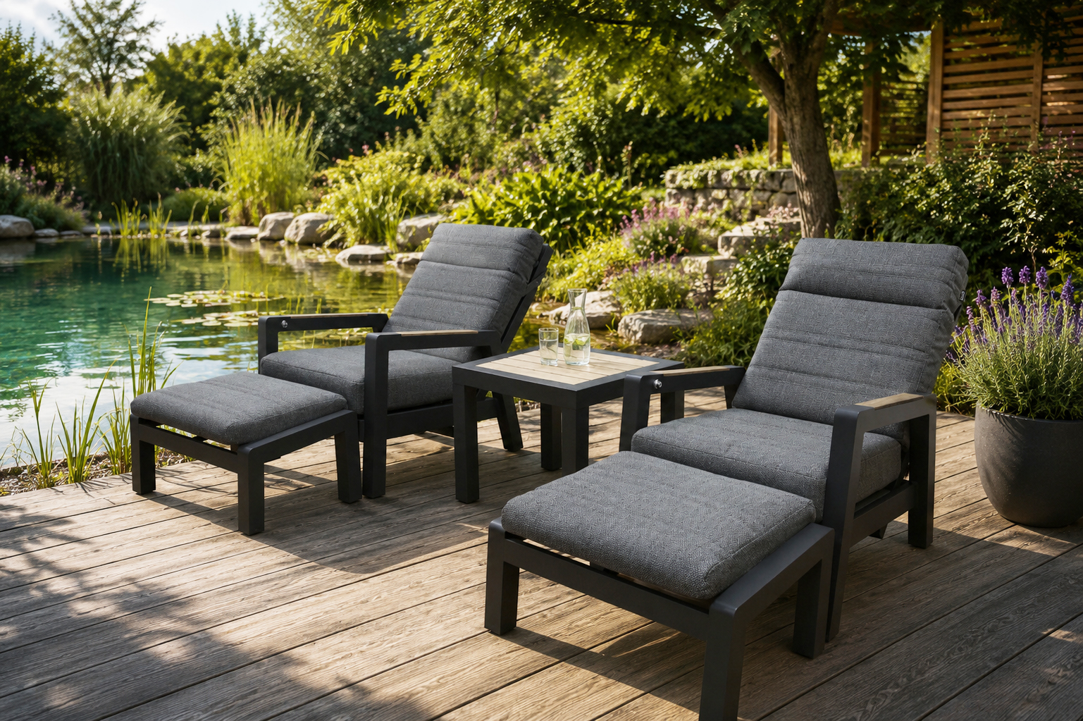 2 x Lounge / Liegesessel mit 2 x Hocker + kleiner Beistelltisch Montana 