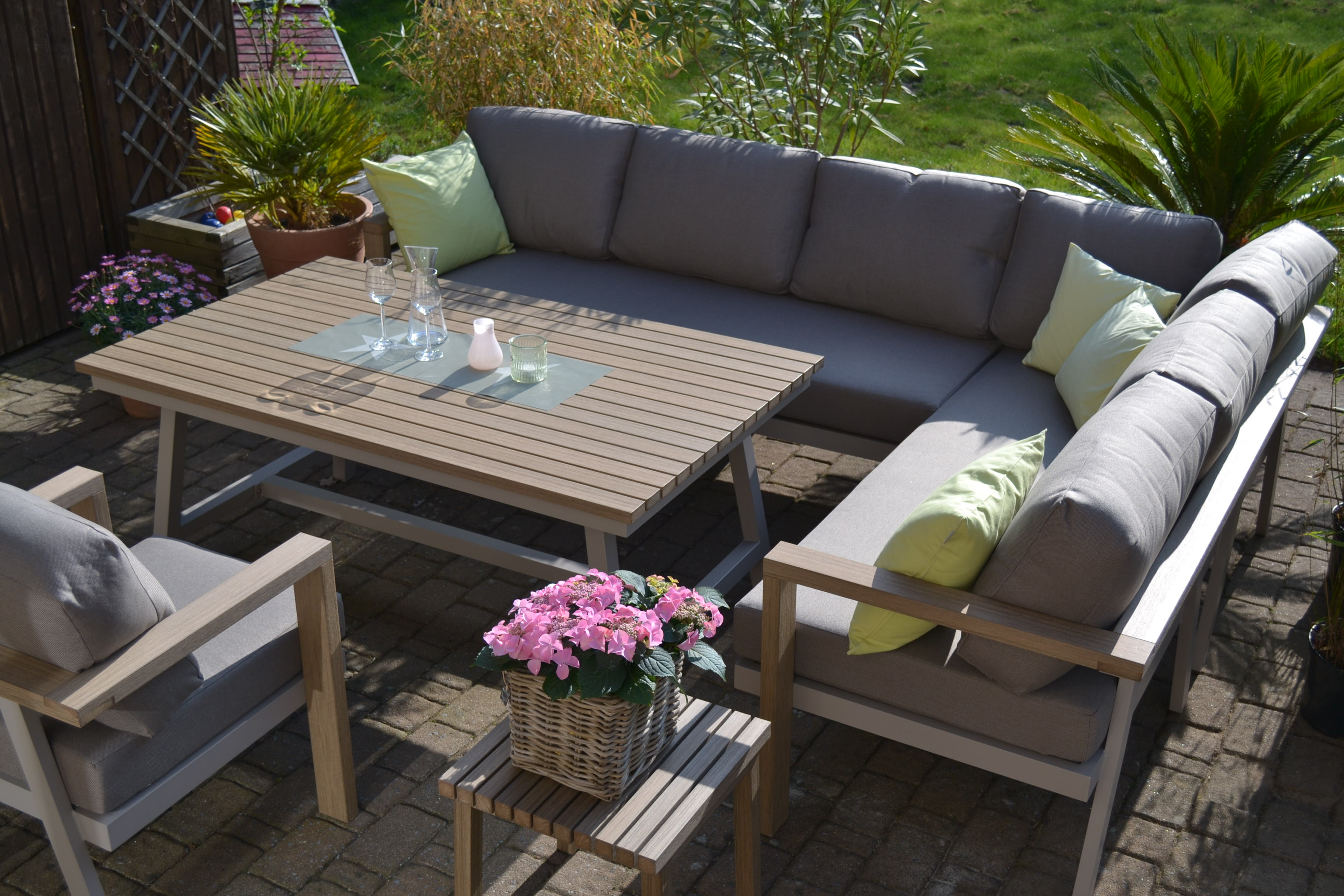 DSC_0605 Enviro Wood Ecklounge Sessel Tisch Mailand - lange Seite links